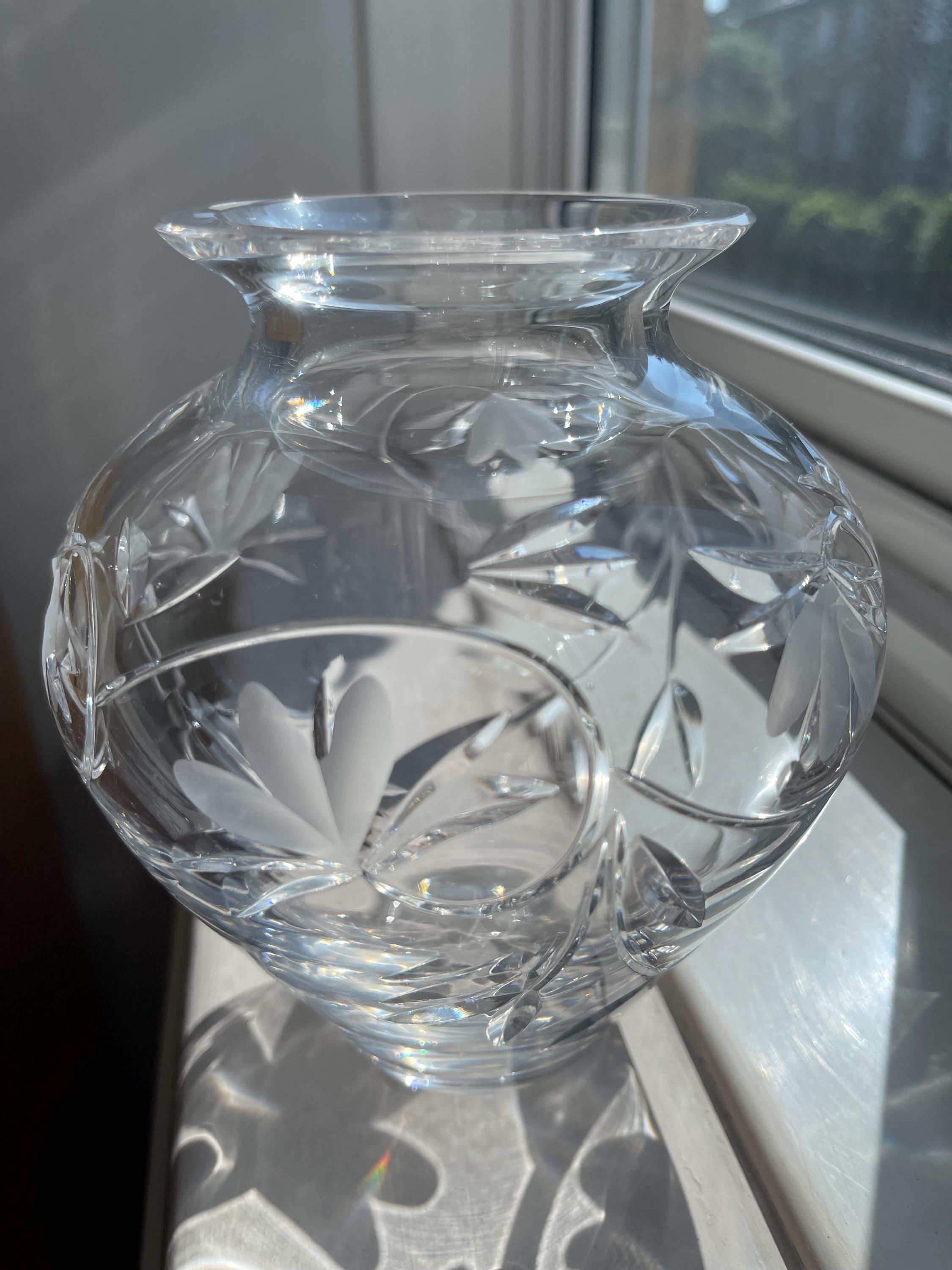 ロイヤルドルトン クリスタル チェコ製 フラワーベース【10179m】 Royal Doulton Cut Glass Vase - Etsy