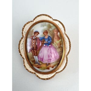 Vintage Fragonard Pendant Brooch Romantic Courting Couple Made in England Signed