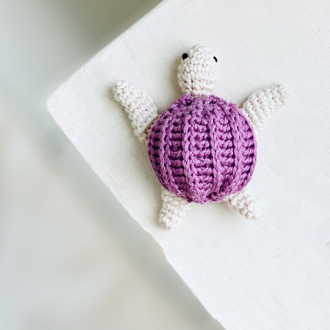 Mini Turtle Rattle - Handmade Gift - Etsy.de