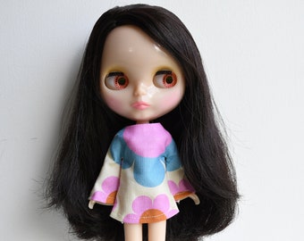 Bell sleeved retro patterned retro mod style dress for Blythe Pullip Dal licca and similar dolls