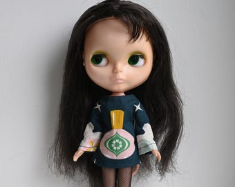 Bell sleeved retro patterned retro mod style dress for Blythe Pullip Dal licca and similar dolls