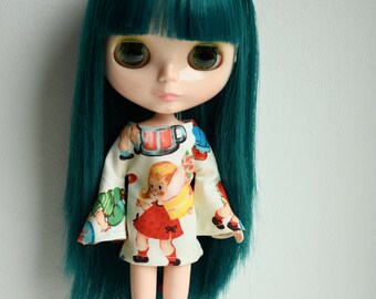 Bell sleeved retro kitsch girl with cake patterned retro mod style dress for Blythe Pullip Dal licca and similar dolls
