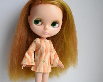 Bell sleeved retro orange patterned mod style dress for Blythe Pullip Dal licca and similar dolls