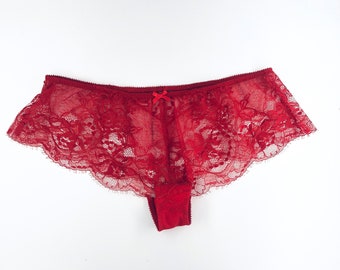 Culotte transparente rouge en dentelle française de Chantilly - Short en dentelle