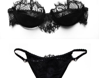 Ensemble Soutien Gorge balconnet et Tanga en dentelle noire Draft Photos