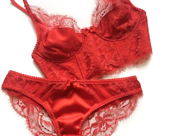 Ensemble Soutien Gorge et Tanga en dentelle rouge