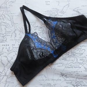 Black bralette - black lace - black and blu lace - soft bralette - soft cup bra - bralette set - sheer bra - wireless bra - comfortable bra