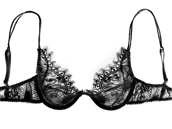 STRAPPY LACE BRA SET in Black