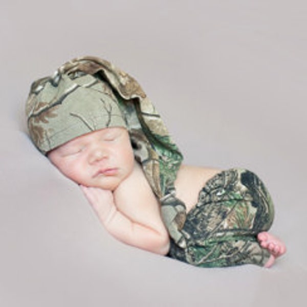 Real Tree Newborn Camo Hat and Pants Set hunting little Hunter Newborn Photo Prop