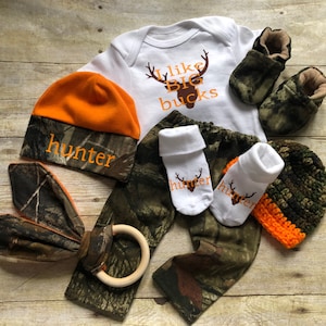 Baby Camo Gift Set, newborn camouflage baby shower gift, personalized hunting onesie, socks, crib shoes, hat, pants