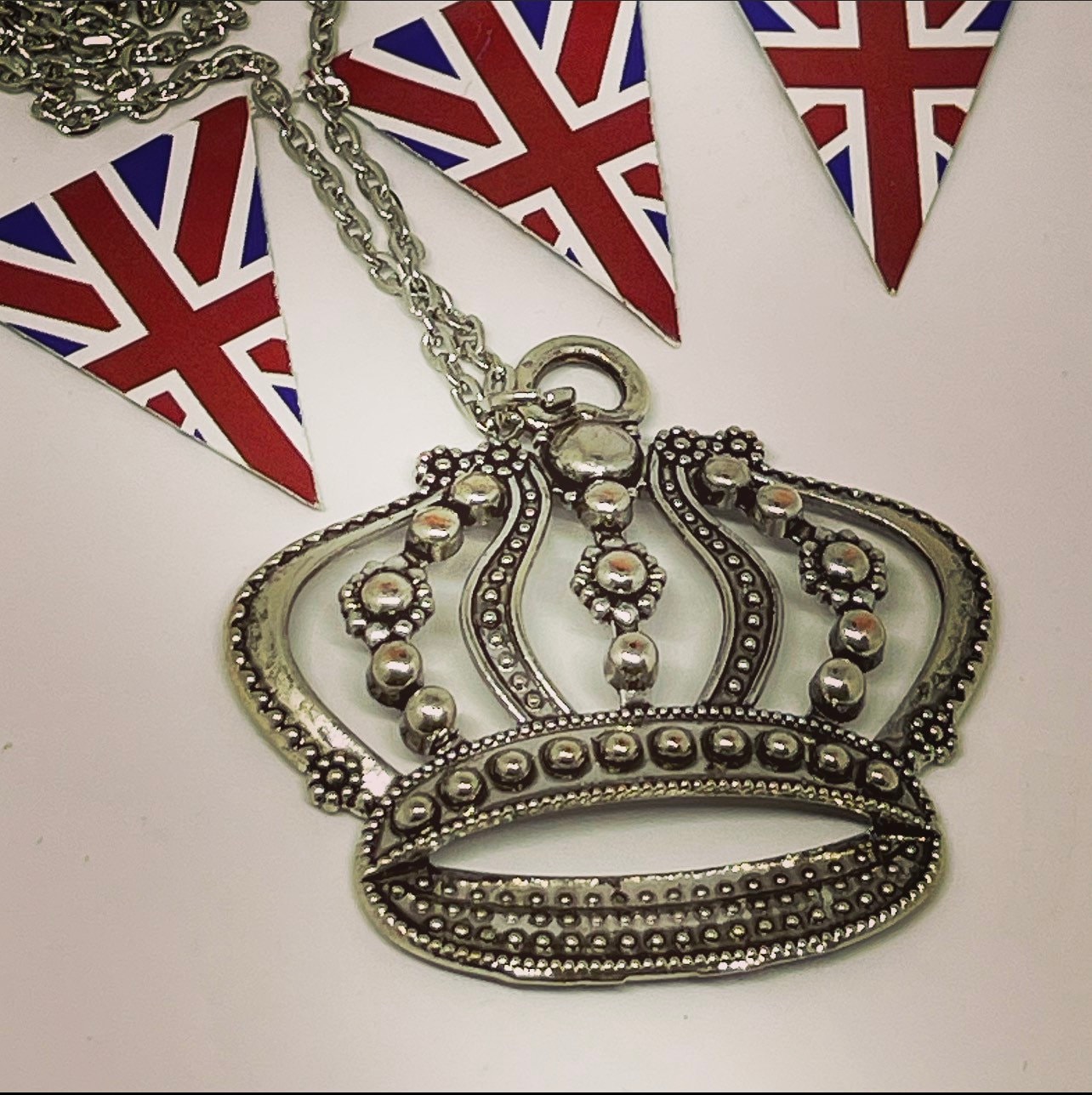 Queen victoria pendant - Etsy 日本