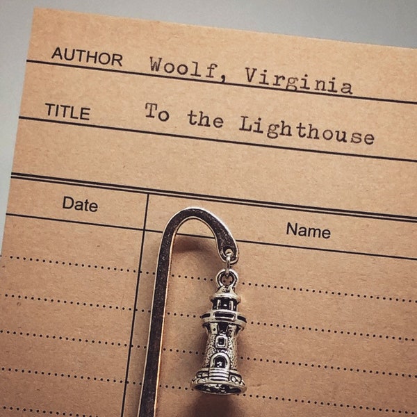 Bookish gift: bookmark with lighthouse charm. Virginia Woolf. To the Lighthouse. Literary gift. Seaside holiday. Summer.