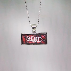 London ketting: Camden Town. Londense souvenir. Britse subculturen. Geruit. Punker. Uniseks. Vriendje cadeau. Indie-sleaze.