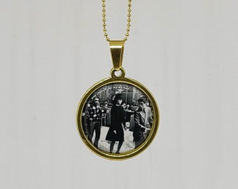 Pop culture necklace: French New Wave. Bande à part dance scene. Gift for film lover. Cinema. Golden moments on the silver screen.