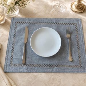 Linen Placemat Set, Cutout Table Mat for Wedding and Everyday Dining