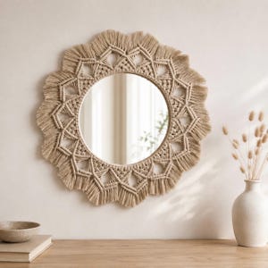 Specchio da parete in macramè in stile boho, specchio rotondo con frange, specchio intrecciato neutro per camera da letto, decorazione murale in stile rustico costiero
