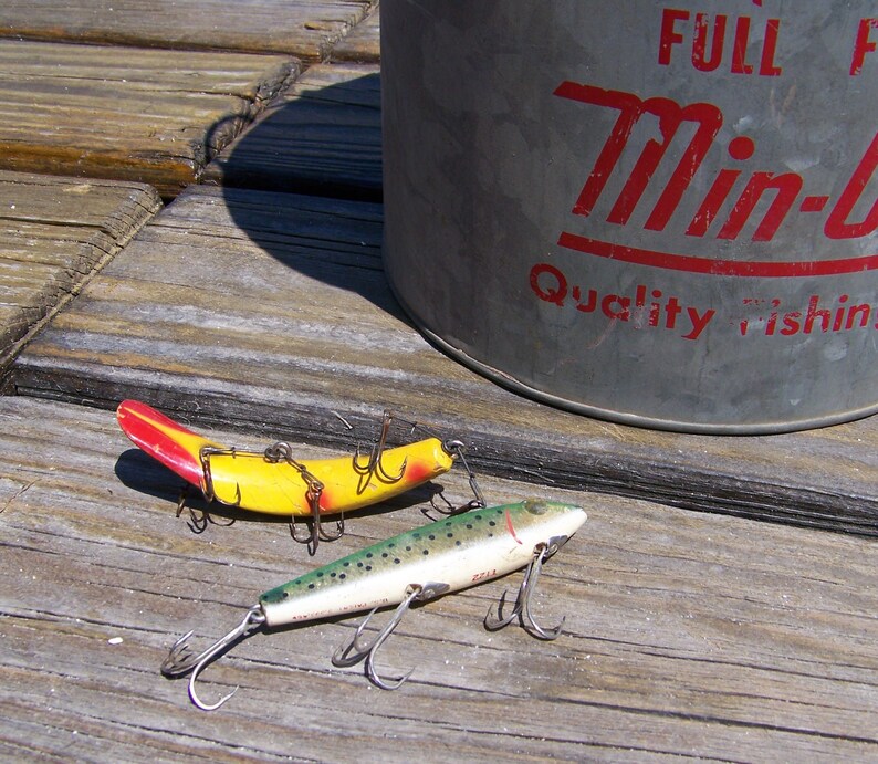 Vintage Fishing Tackle Gifts For Fishermen Outdoorsman Fishing Gifts For Men Lake House Decor Vintage Wooden Fishing Lures Set Of 2 Sports Outdoor Recreation Toys Games Lotusresort In