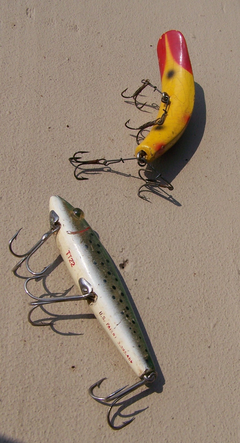 Vintage Fishing Tackle Gifts For Fishermen Outdoorsman Fishing Gifts For Men Lake House Decor Vintage Wooden Fishing Lures Set Of 2 Sports Outdoor Recreation Toys Games Lotusresort In