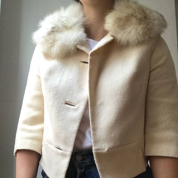 Vintage Off White Cropped Cardigan Jacket with Fur Collar - Size Small