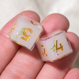 Floral Resin Mahjong Dice Set, Gold Numbered D6 Game Dice, Pretty Tabletop Dice, Cute Gift for Mahjong Lovers,Mahjong Lover Gift