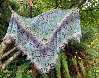 Beautiful Triangular LARGE OOAK Hand Knit Pure Sheep Wool Dundaga Yarn Lace Shawl 40" x 80", Shoulder Wrap, Hand knit Scarf, Gift for Her.