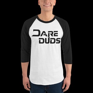 Three-quarter sleeve raglan shirt dareduds