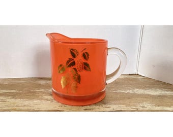 Vintage Bartlett Collins Milchkännchen aus orange-korallenfarbenem Glas mit Blattgolddekor, Mitte der 2000er Jahre