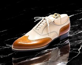Sapatos Oxford de couro bicolor feitos à mão: Brogues Wingtip masculinos