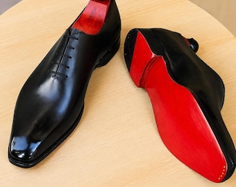 Christian Louboutin Scarpe basse da uomo in pelle di vitello nera con suola rossa / Scarpe eleganti di lusso fatte a mano