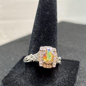 Colección Deseos Mortales de Fragrant Jewels; Anillo tono plata Codicia/Caridad