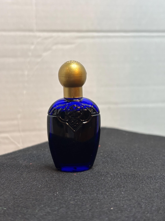 Vintage Avon Mesmerize for Women mini perfume (4 ml)