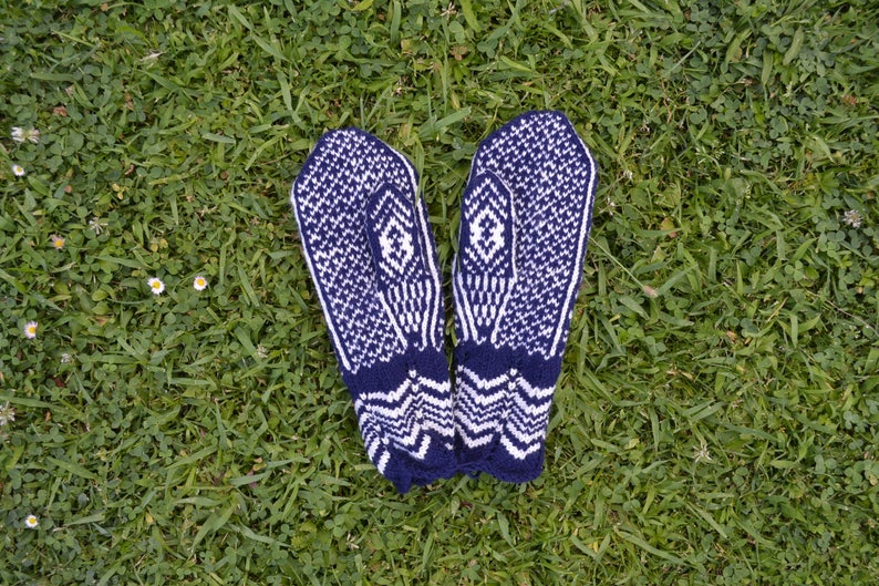 Dala Horse Mittens Navy Blue Mittens Merino Mittens Winter Etsy