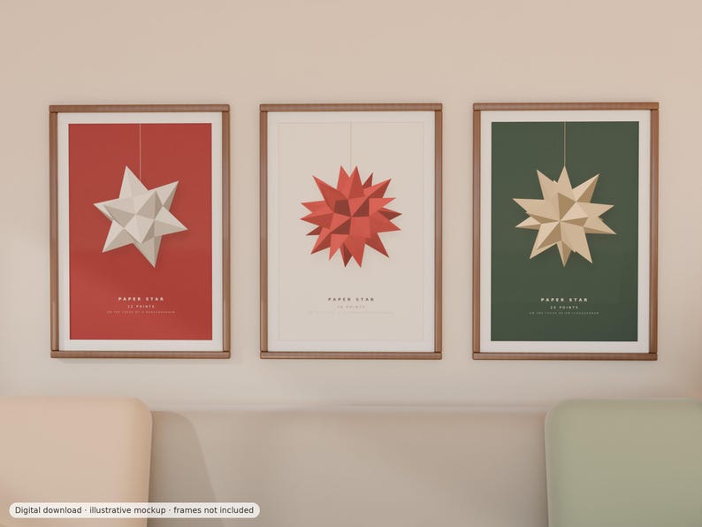 Może przedstawiać: Trzy oprawione pionowe plakaty z geometrycznymi ilustracjami papierowych gwiazd. Lewy plakat jest czerwony z białą gwiazdą, środkowy jest kremowy z czerwoną gwiazdą, a prawy jest ciemnozielony z beżową gwiazdą. Każdy zawiera napis PAPER STAR.