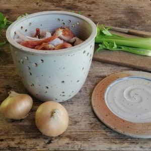 Onion keeper garlic onion storage jar with lid ceramic onion medium sized storage container box ceramic kitchen gadget handmade stoneware