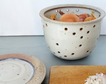 Barattolo per conservare cipolle e aglio con coperchio in ceramica, cipolla e aglio, scatola portaoggetti di medie dimensioni, gadget da cucina in ceramica, gres fatto a mano