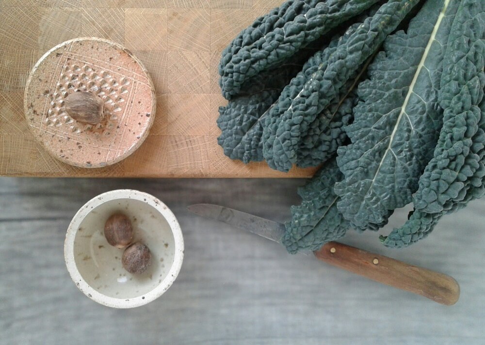 Ceramic Nutmeg Grater Nutmeg Rasp Spice Storage for Nutmeg Lid Etsy