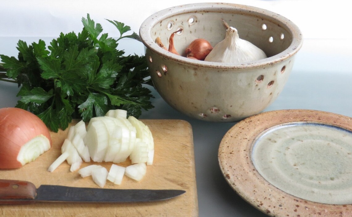 Garlic Keeper Onion Storage Garlic Jar With Lid Ceramic Garlic Etsy