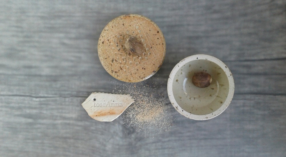 Ceramic Nutmeg Grater Nutmeg Rasp Spice Storage for Nutmeg Lid Etsy