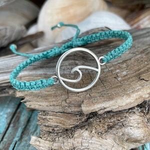 Wave Bracelet/Ocean Wave/Unisex/ Macrame/Waterproof/ Beach Bracelet/Surfer Bracelet/ Sea Wave Bracelet