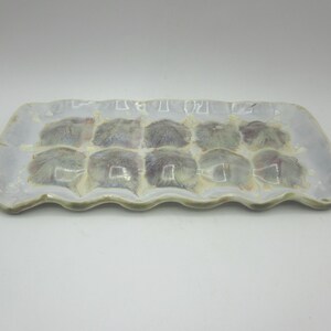 Plateau à oeufs en céramique fait main - Violet/Rose/Blanc/Vert (18 unités)