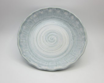 Handmade Ceramic Pie Dish (Large)- Blue Frost