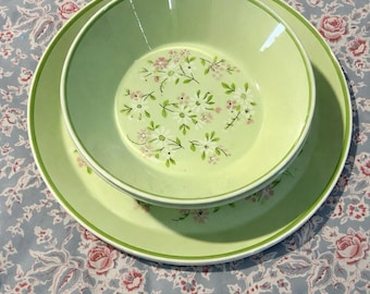 Plato llano Mikasa Colormates Chinoise Floral verde, apto para lavavajillas y horno, fabricado en China.