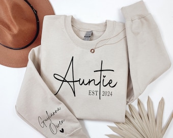 Custom Auntie Shirt with Personalized Names on Sleeve | Perfect Aunt Gift | Pregnancy Announcement Sweatshirt for New Aunt