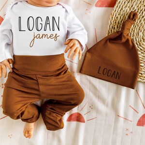 Conjunto personalizado para recién nacido: pantalón color óxido, gorro anudado y body