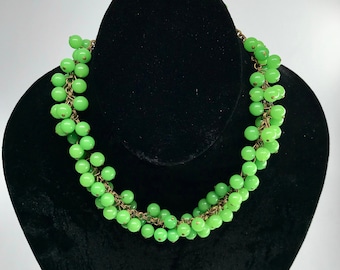 1940s Green Glass Beaded Necklace
