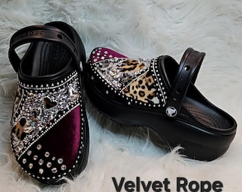 Gepersonaliseerde bling-crocs. Alle maten