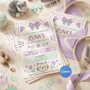 Może przedstawiać: Stos prostokątnych zaproszeń urodzinowych z motywem kota w pastelowym fiolecie i miętowej zieleni. Tekst brzmi: You're Invited to celebrate! Luna's 5th Birthday Party! Date: Saturday, Oct 12th, Time: 2:00PM, Location: The Purrfect Cafe, 123 Whisker Lane, RSVP to Sarah by October 1st: 555-0123.