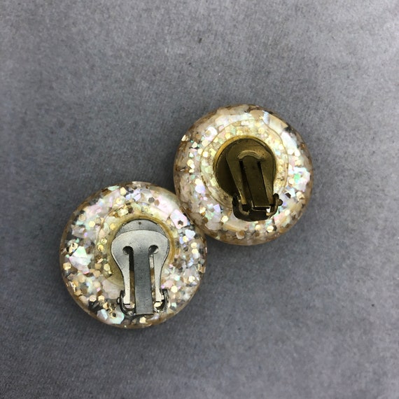 Gold and White Confetti Lucite Earrings, 1.25" - image 2
