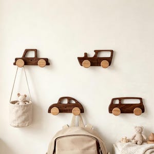 Handgefertigte Wandhaken aus Walnussholz in Fahrzeugform, niedliche Kleiderhaken im Vintage-Auto-LKW-Design, minimalistische Holzdekoration für Kinderzimmer, Eingangsbereich und Schlafzimmer