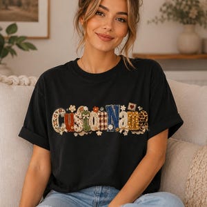 T-shirt personnalisé style patchwork bohème, T-shirt à lettre en tissu personnalisé, T-shirt brodé avec nom, Cadeau mignon pour femme